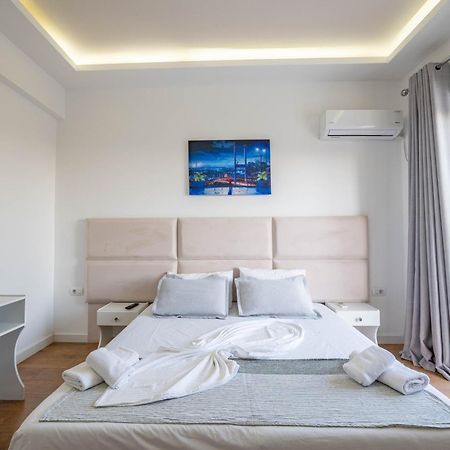Hotel Myrtai - City Center Saranda Dış mekan fotoğraf