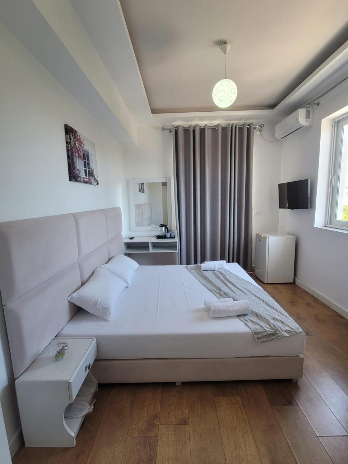 Hotel Myrtai - City Center Saranda Dış mekan fotoğraf