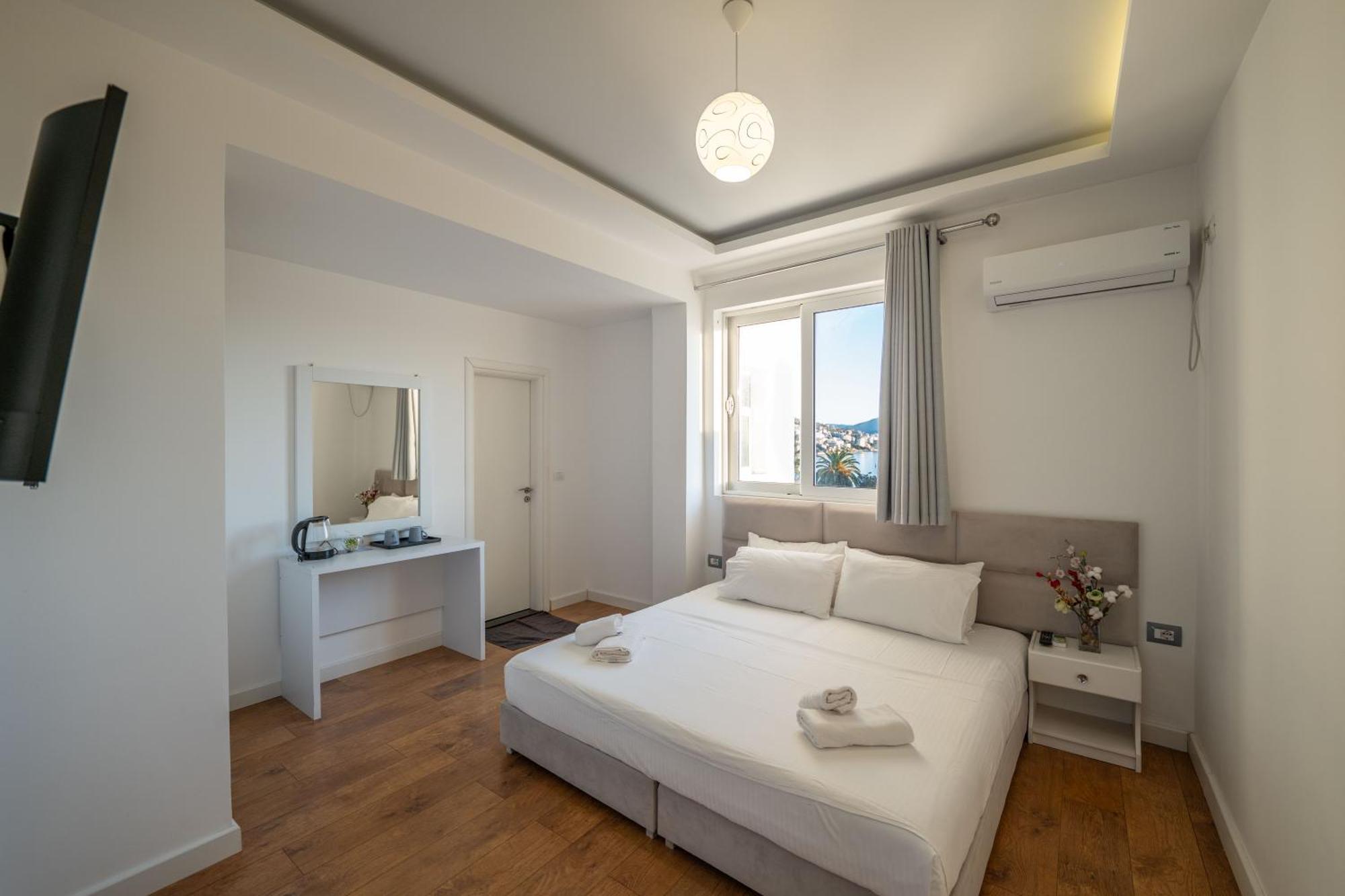 Hotel Myrtai - City Center Saranda Dış mekan fotoğraf