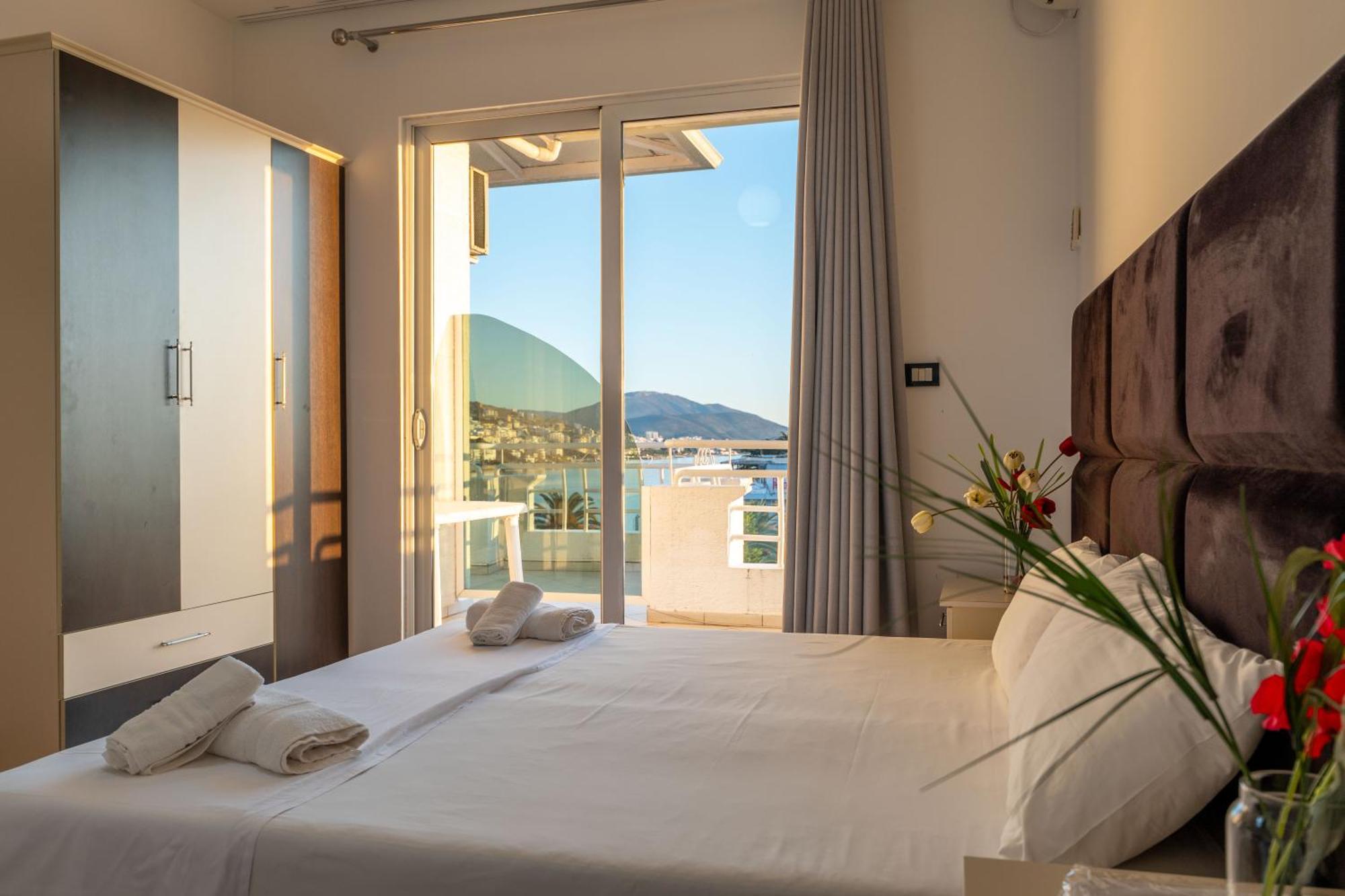 Hotel Myrtai - City Center Saranda Dış mekan fotoğraf