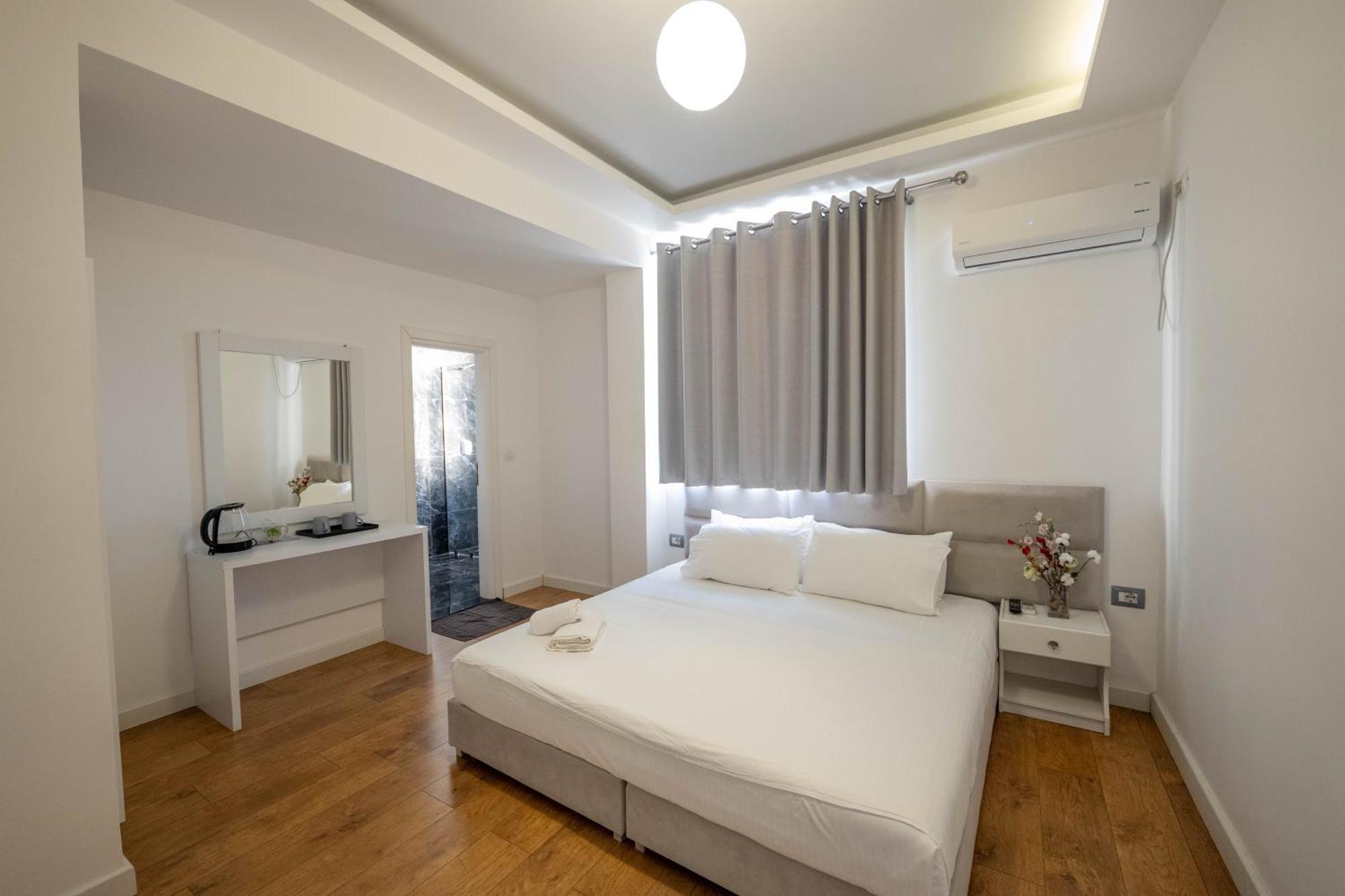 Hotel Myrtai - City Center Saranda Dış mekan fotoğraf