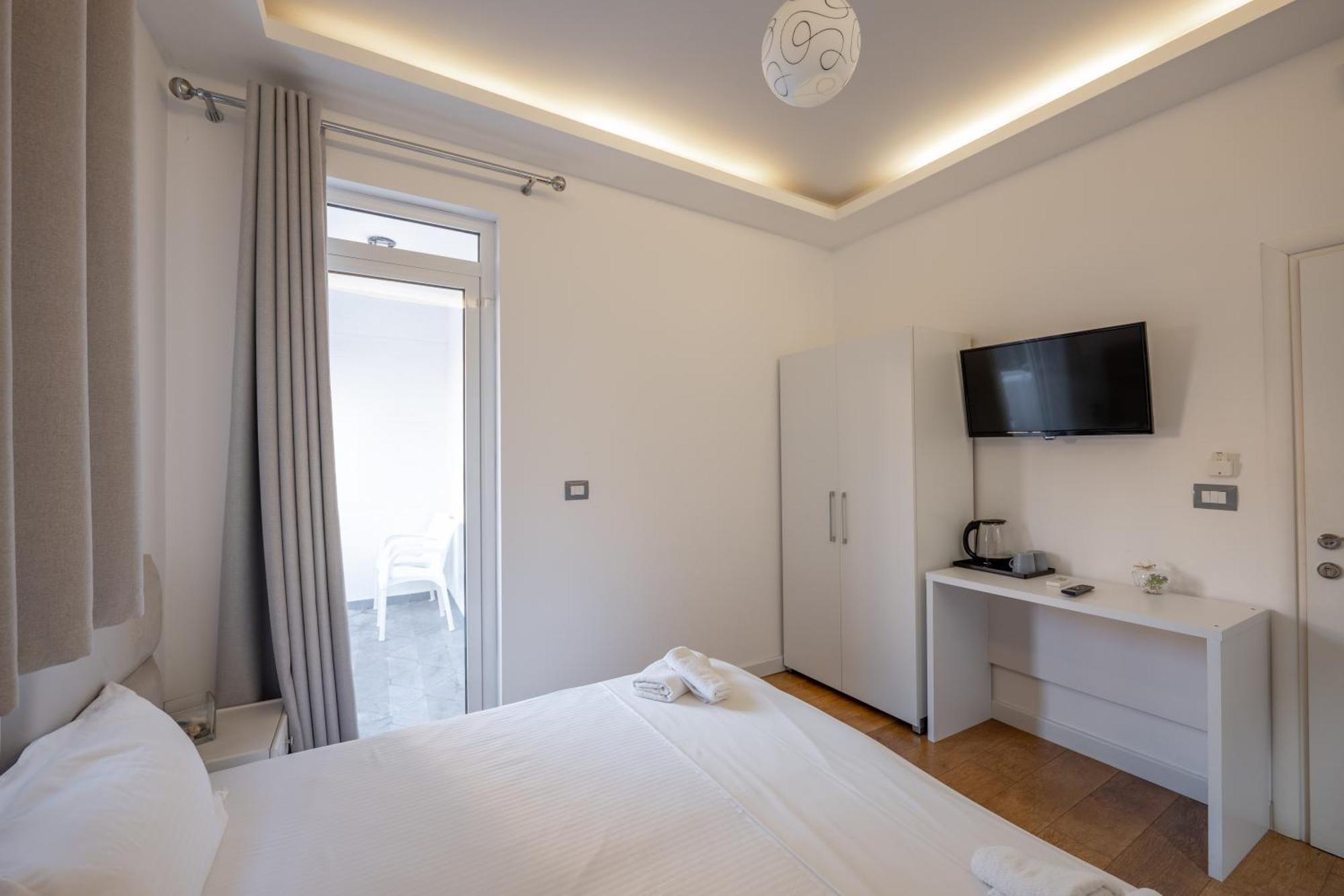 Hotel Myrtai - City Center Saranda Dış mekan fotoğraf
