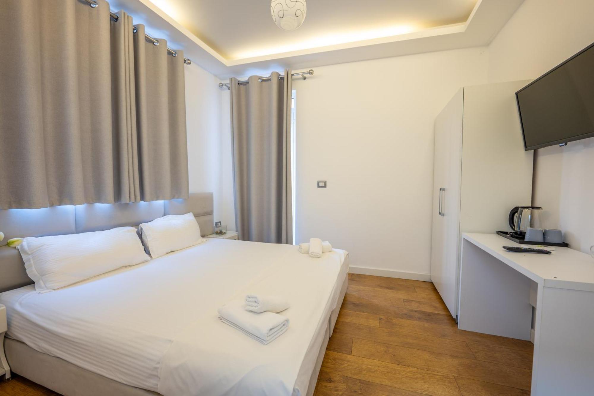 Hotel Myrtai - City Center Saranda Dış mekan fotoğraf