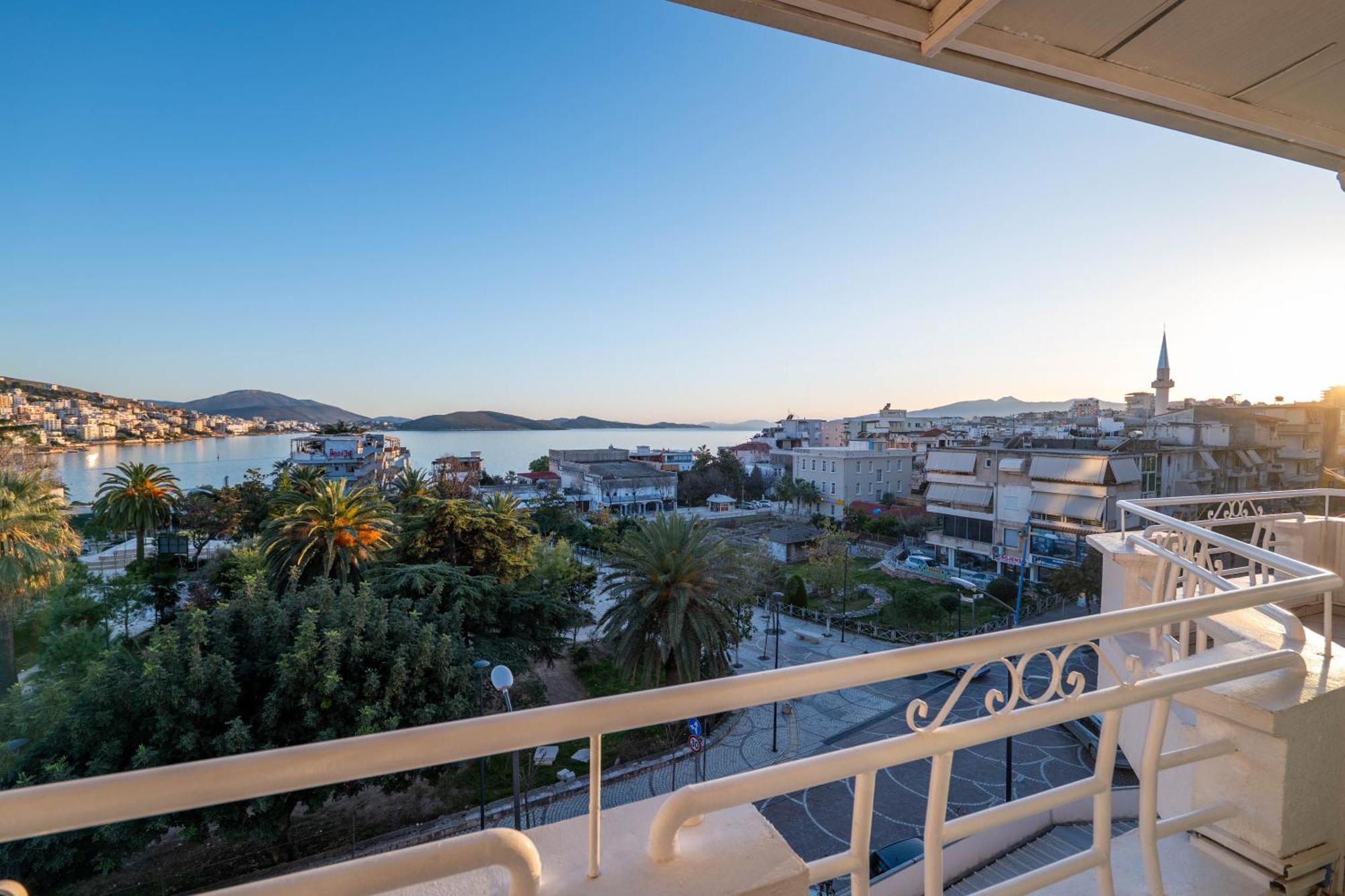 Hotel Myrtai - City Center Saranda Dış mekan fotoğraf