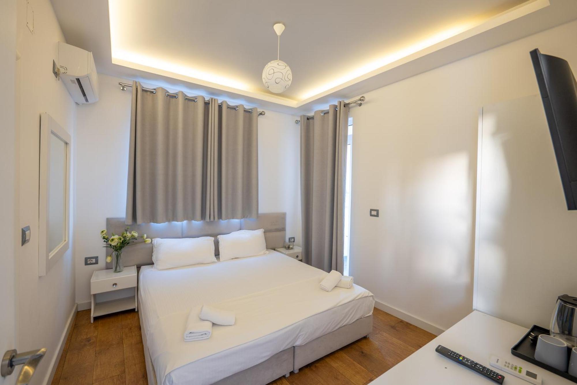 Hotel Myrtai - City Center Saranda Dış mekan fotoğraf