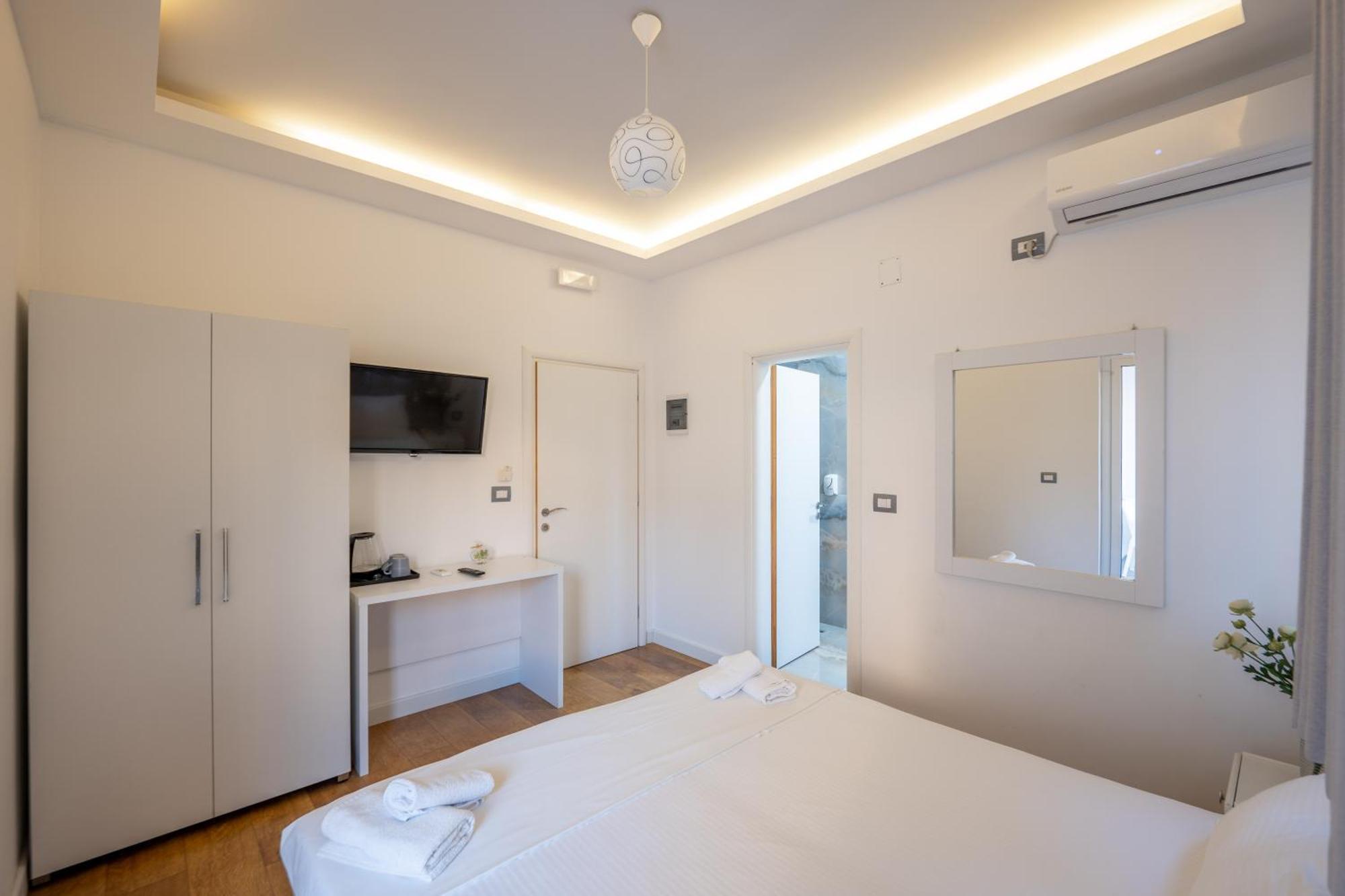 Hotel Myrtai - City Center Saranda Dış mekan fotoğraf
