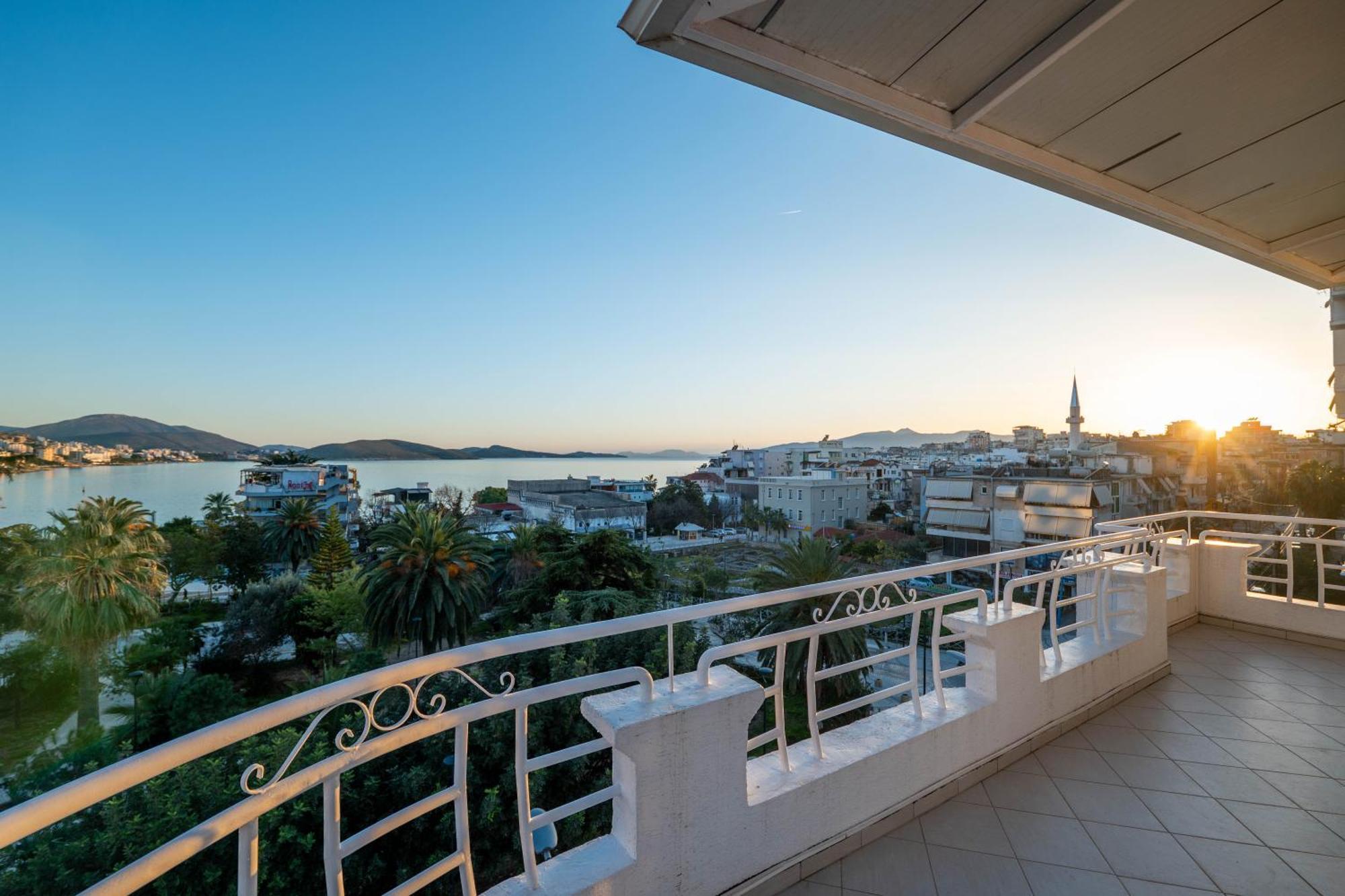 Hotel Myrtai - City Center Saranda Dış mekan fotoğraf