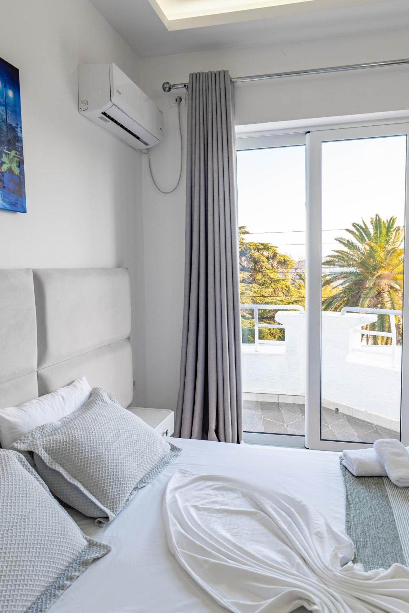 Hotel Myrtai - City Center Saranda Dış mekan fotoğraf