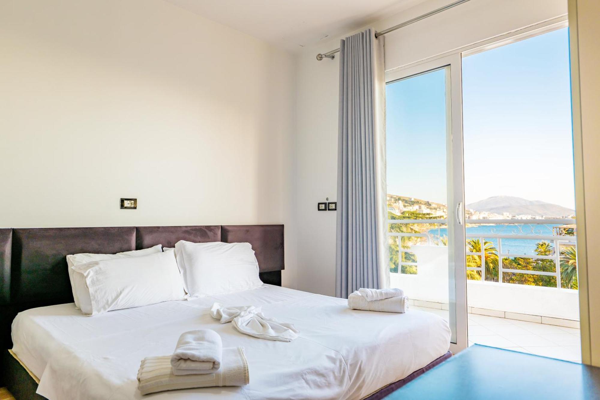 Hotel Myrtai - City Center Saranda Oda fotoğraf
